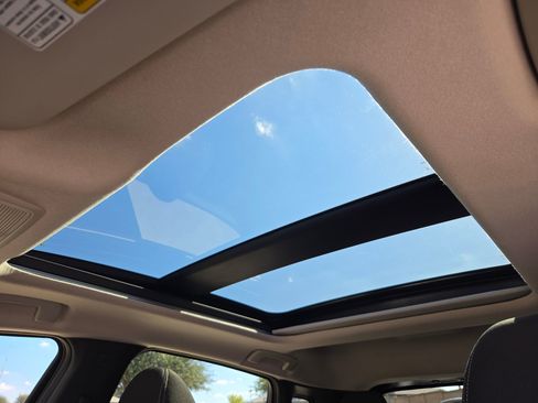 New 2026 Nissan Kicks SV image 10