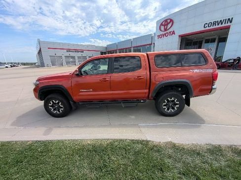 Used 2016 Toyota Tacoma TRD Off-Road w/ Towing Package AWD/4WD image 14