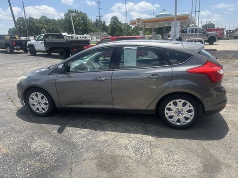 Used 2012 Ford Focus SE FWD image 7