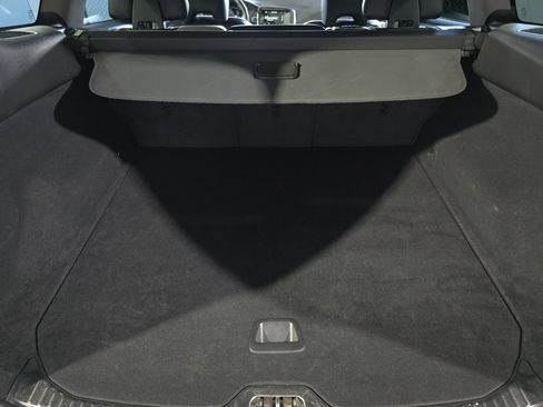 Used 2017 Volvo XC60 T5 Dynamic image 29