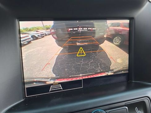 Used 2024 GMC Terrain SLE w/ Driver Convenience Package FWD image 25