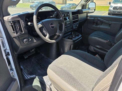 Used 2025 GMC Savana 2500 RWD image 11