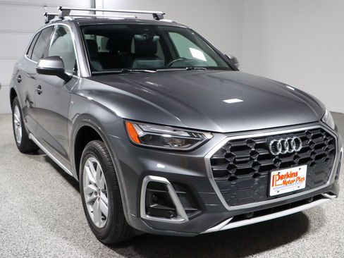 Used 2023 Audi Q5 2.0T Premium w/ Convenience Package image 5