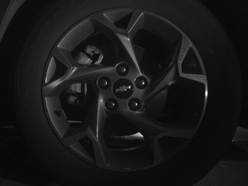 Used 2025 Chevrolet Trax LT w/ LT Convenience Package FWD image 12