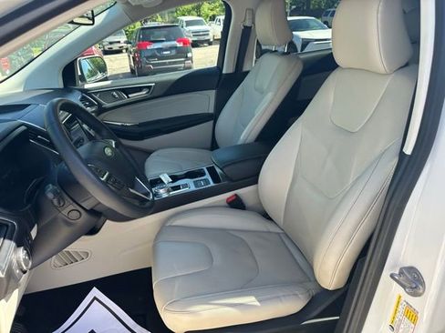 Used 2022 Ford Edge Titanium w/ Equipment Group 301A AWD/4WD image 13