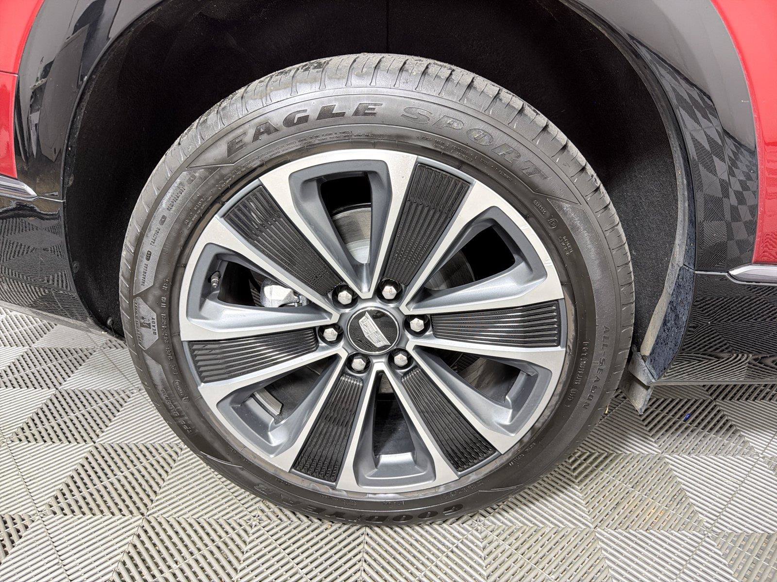 Certified 2026 Cadillac Vistiq Sport AWD/4WD image 16
