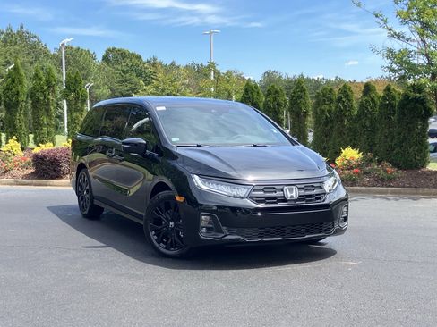Certified 2026 Honda Odyssey Sport-L image 2