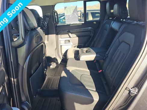 Used 2021 Land Rover Defender 110 SE image 9