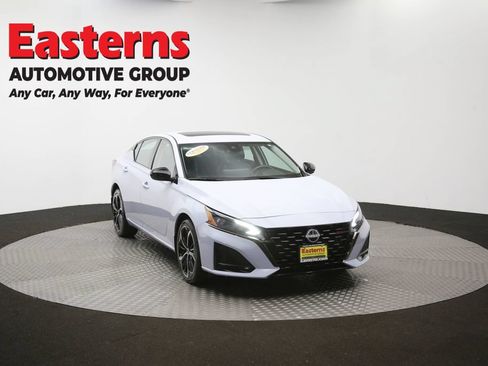 Used 2023 Nissan Altima 2.5 SR w/ SR Premium Package AWD/4WD image 51