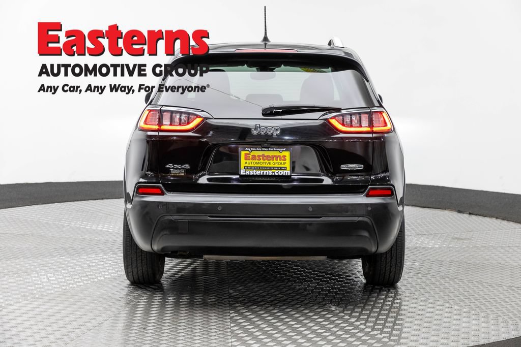 Used 2021 Jeep Cherokee Latitude Plus AWD/4WD image 7