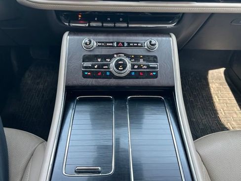 Used 2022 Lincoln Aviator Reserve w/ Elements Package Plus AWD/4WD image 22
