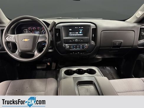 Used 2018 Chevrolet Silverado 1500 Custom w/ Custom Value Package image 6
