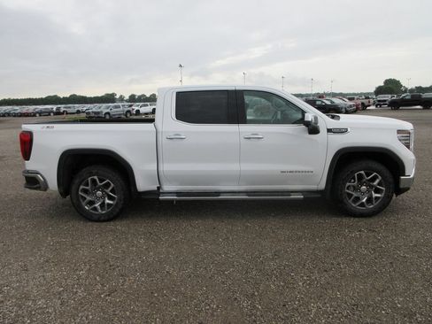 New 2026 GMC Sierra 1500 SLT w/ SLT Premium Plus Package AWD/4WD image 3