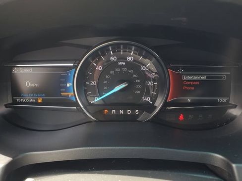 Used 2018 Ford Explorer XLT w/ Equipment Group 202A FWD image 12
