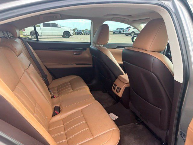 Used 2016 Lexus ES 350 w/ Luxury Package w/Wood Trim FWD image 9
