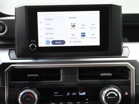 Certified 2025 Toyota 4Runner SR5 AWD/4WD image 19