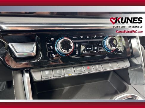 New 2026 GMC Sierra 3500 Denali Ultimate AWD/4WD image 27