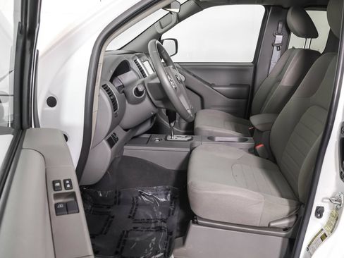 Used 2021 Nissan Frontier S RWD image 7
