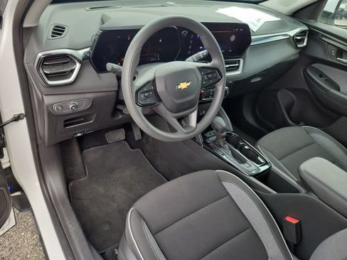 Certified 2025 Chevrolet TrailBlazer LT AWD/4WD image 21