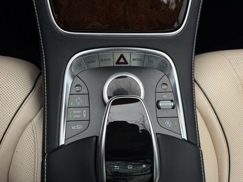 Used 2015 Mercedes-Benz S 550 Sedan image 28