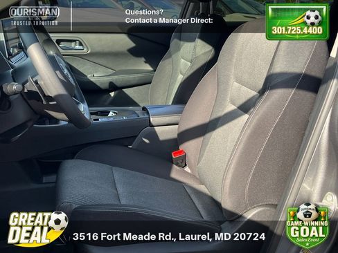 Used 2024 Nissan Rogue SV FWD image 6
