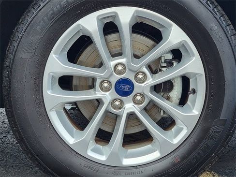 Certified 2022 Ford Escape SE image 17