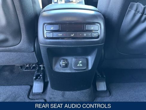 Used 2022 Hyundai Palisade SEL w/ 8P Bench Seat Package AWD/4WD image 42