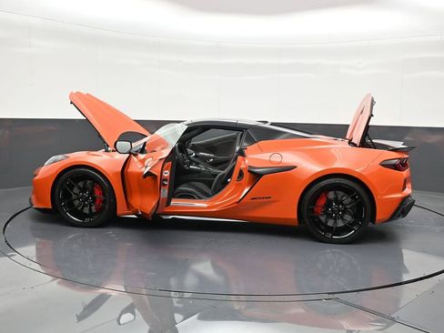 Used 2026 Chevrolet Corvette Z06 image 32