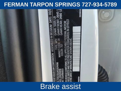 Certified 2025 Volvo XC40 B5 Core image 23