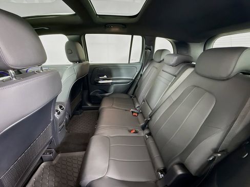 Used 2026 Mercedes-Benz GLB 250 4MATIC image 25