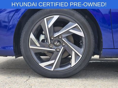 Used 2025 Hyundai Elantra SEL FWD image 11