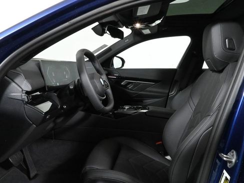 Used 2026 BMW 530i xDrive w/ Premium Package image 3