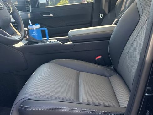 Used 2026 Lexus GX 550 w/ Accessory Package (2T) AWD/4WD image 4