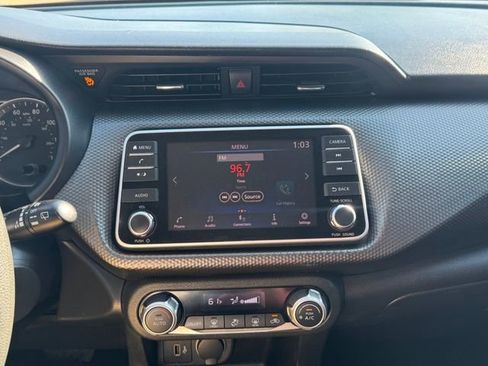 Used 2019 Nissan Kicks SV image 12