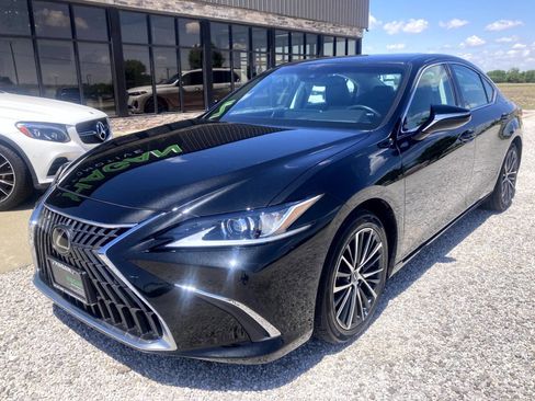 Used 2022 Lexus ES 350 w/ Premium Package FWD image 3