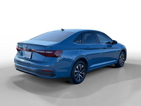 Certified 2025 Volkswagen Jetta S FWD image 5
