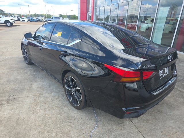 Used 2023 Nissan Altima 2.5 SR w/ SR Premium Package FWD image 13
