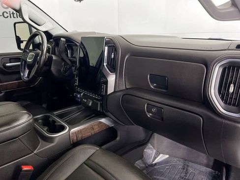 Used 2023 GMC Sierra 3500 Denali w/ Technology Package image 30