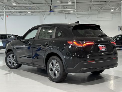 New 2026 Honda HR-V LX image 18