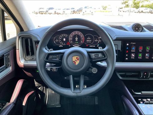 Certified 2025 Porsche Cayenne S AWD/4WD image 15