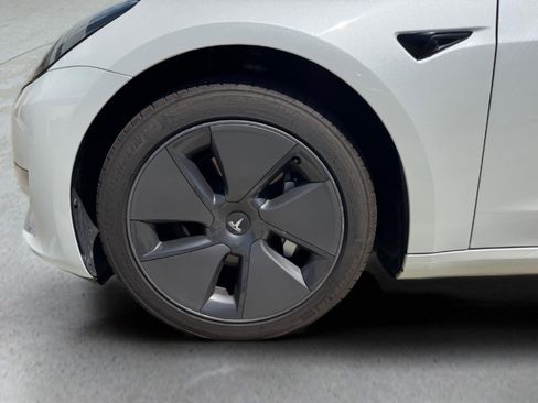Used 2023 Tesla Model 3 Standard Range RWD image 4