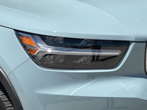 Used 2019 Volvo XC40 T5 Momentum AWD/4WD image 12