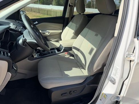 Used 2018 Ford Escape SE image 10