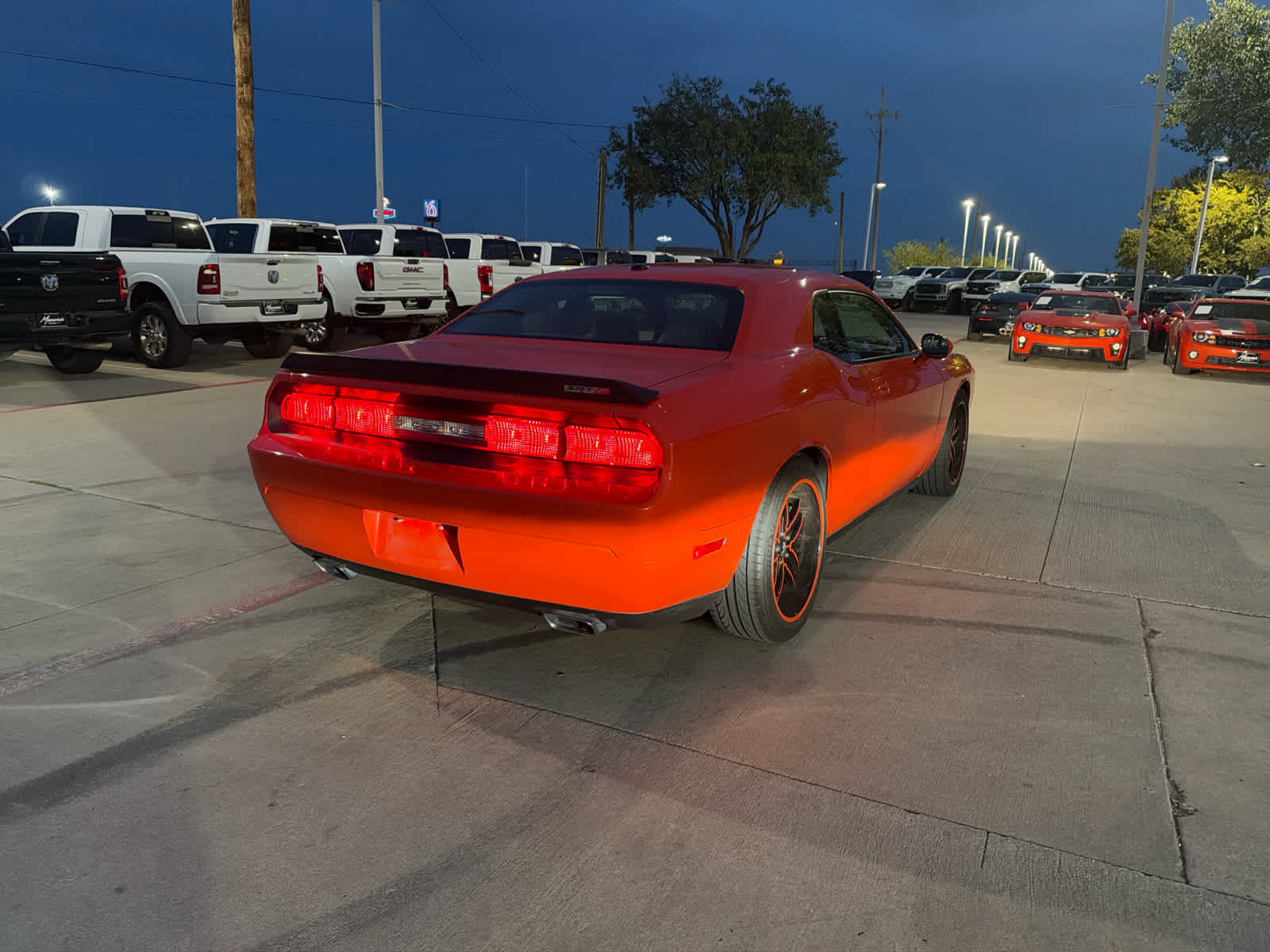 Used 2009 Dodge Challenger SRT8 w/ SRT Option Group II RWD image 3