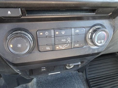 Used 2018 Ford F250 XL w/ Power Equipment Group image 26