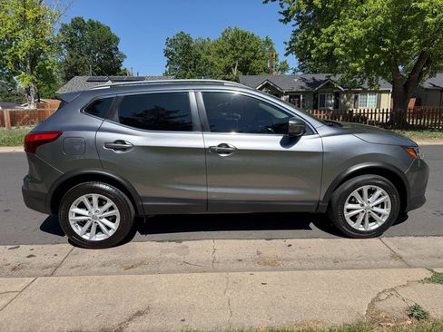 Used 2018 Nissan Rogue Sport SV AWD/4WD image 6