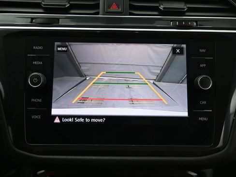 Used 2019 Volkswagen Tiguan SEL AWD/4WD image 23