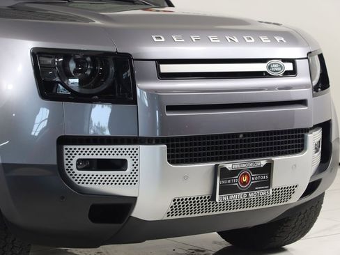 Used 2023 Land Rover Defender 110 SE AWD/4WD image 45