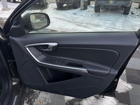 Used 2014 Volvo S60 T5 image 36