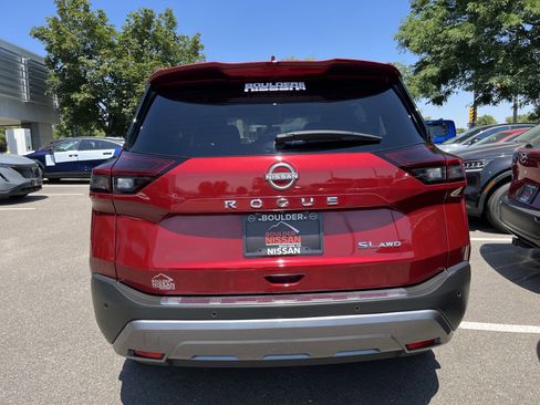 Used 2022 Nissan Rogue SL w/ SL Premium Package image 7